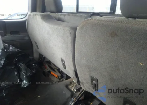 2004 Nissan Titan Se z USA, uszkodzony, nr VIN 1N6AA06A04N513160